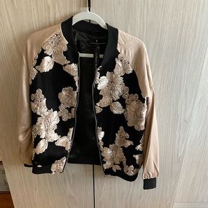 Catherine Malandrino med bomber jacket with zipper light weight cream/ black